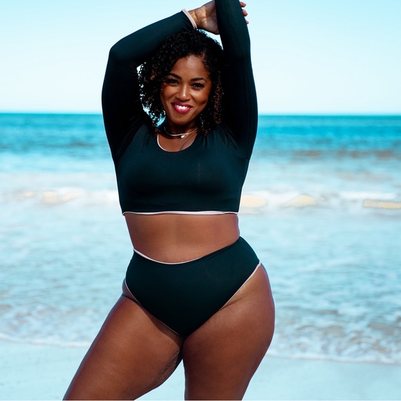 REVERSIBLE SUSTAINABLE LONG SLEEVE BIKINI BLACK & TAN - Picture 2 of 9